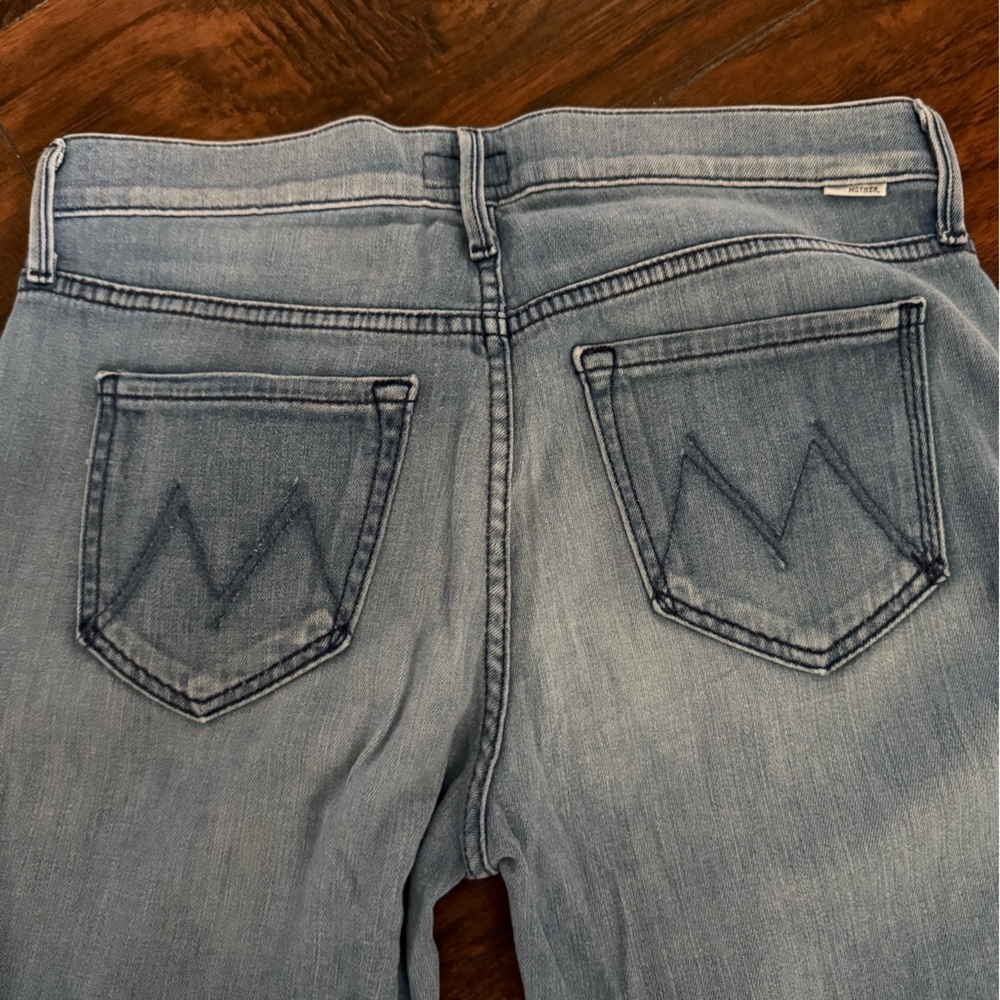 Mother The Dropout Jeans Size 25 Coastline Light Wash Lightweight Denim - Picture 7 of 11
